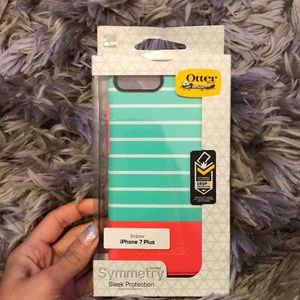 Symmetry otterbox for iPhone 7 Plus